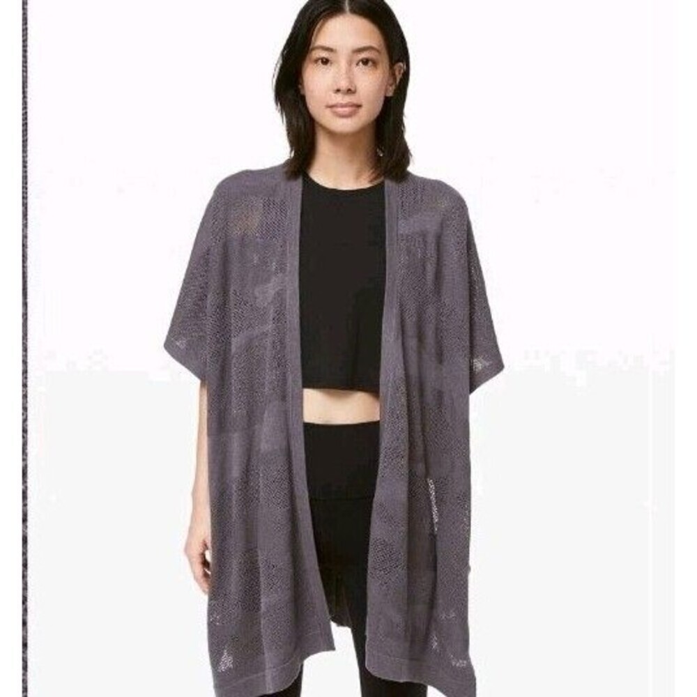 Lululemon Find Your Light Wrap Heathered Moonwalk‎ Gray Purple Duster Women’s OS